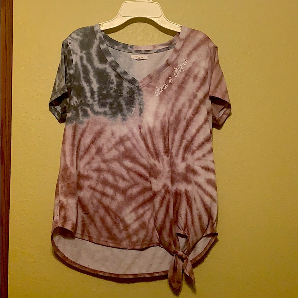 Size Medium, tie dye style, casual T-shirt